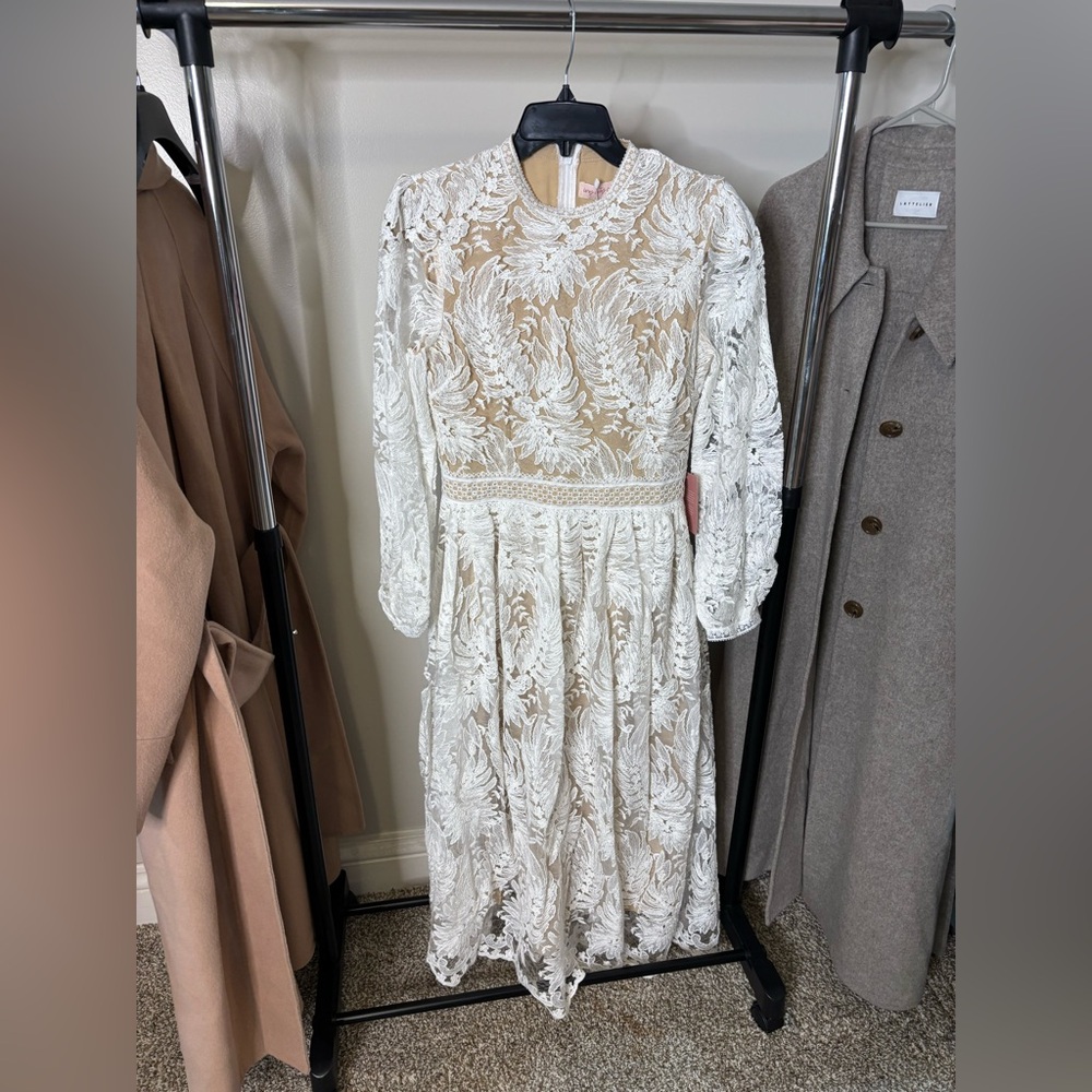 Ivy City Naples Dress White Lace